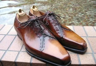穿这三大特点的皮鞋才称得起商务精英,穿错继续被认作穷酸小白领